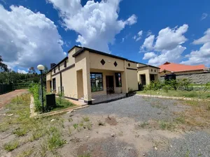 3bdrm House in Kumunyu, Kenyatta Road / Theta  for sale