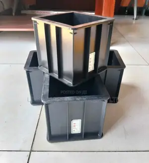 Standard Plastic Cube Moulds