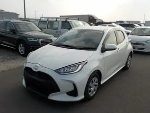Toyota Yaris 2020 Pearl