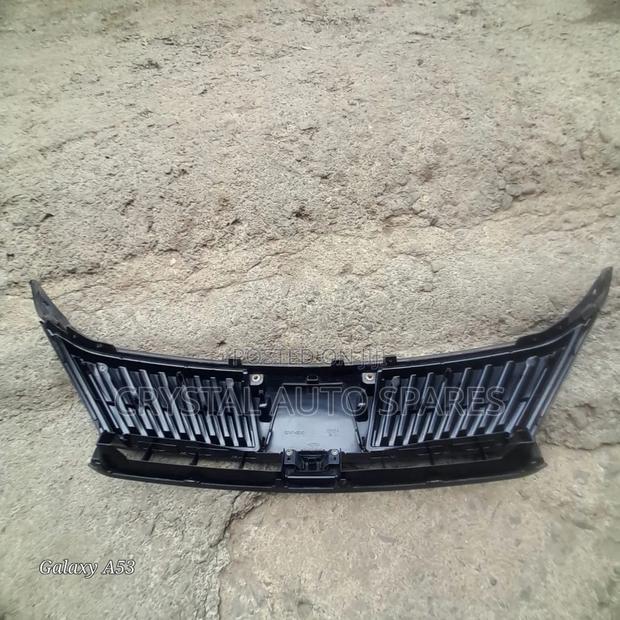 Toyota Harrier Grill With Camera - thumbnail 2