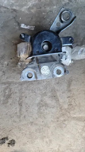 Toyota Rav4 Engine Mountain