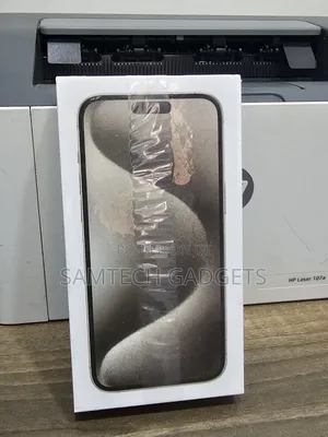 New Apple iPhone 15 Pro Max 256 GB White