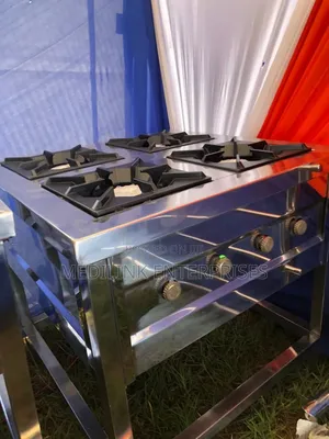 Cast Grills 4-Burner Cooker