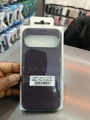Google- Leather Case, Model Yh-006, Designed for the Pixel 10 Pro Xl.