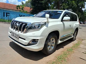 Toyota Land Cruiser Prado 2016 White