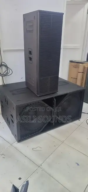 Set of Bass Boss Speaker