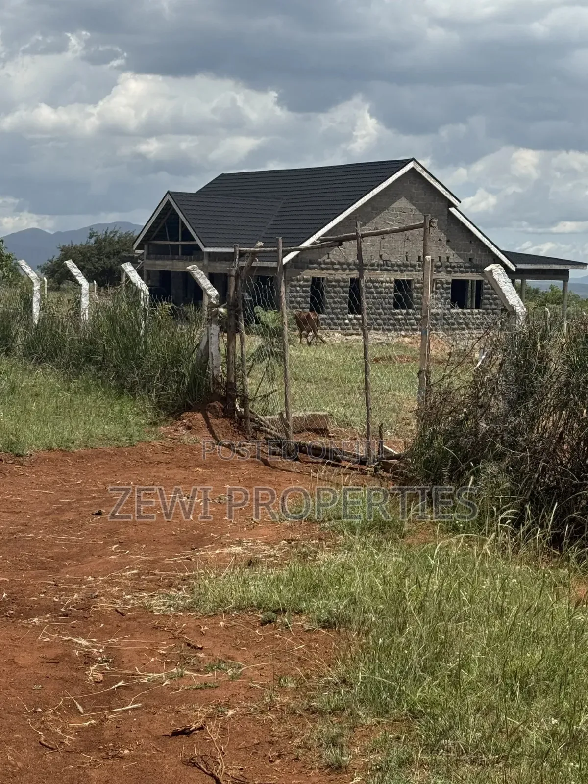 1/8 Acre Maroroi