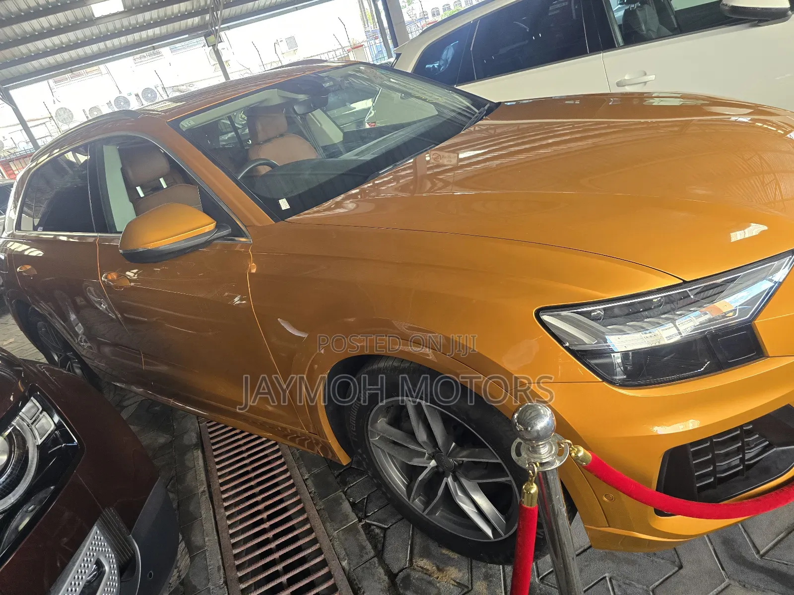 Audi Q8 2021 Yellow