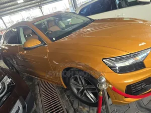 Audi Q8 2021 Yellow