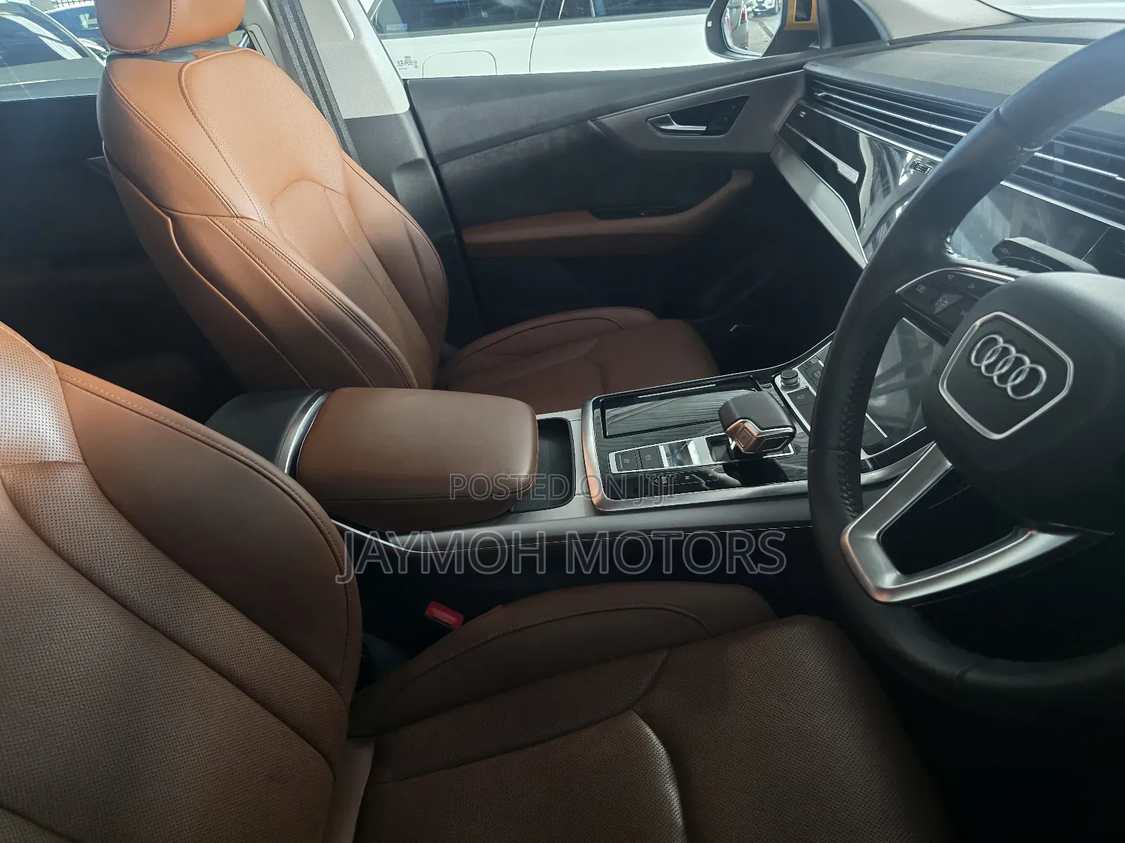 Audi Q8 2021 Yellow