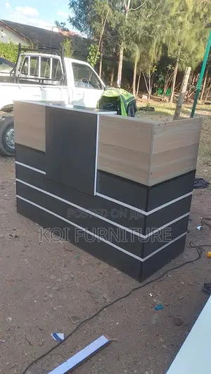 Office Desk : 1.6m Koi Custom Modern Reception Desk