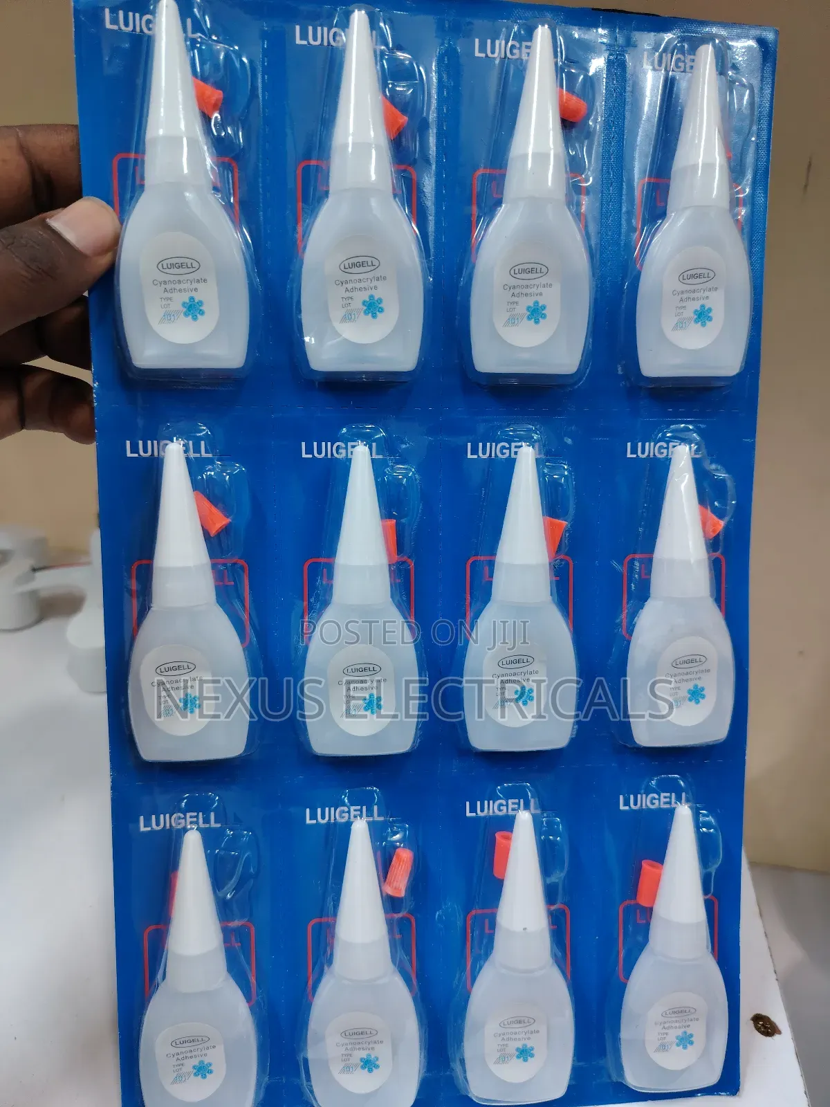 Super Glue Luigell