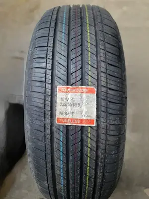 235v/55 R19 Bridgestone Tyres 101 V