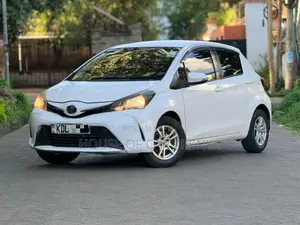 Toyota Vitz 2016 White