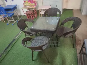 4-Seater Square Balcon Set