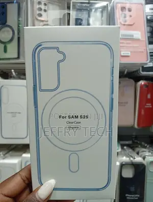 Clear Magnetic Case Designed for the Samsung Galaxy S25.