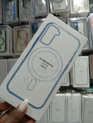 Green Lion Magsafe Crystal Clear Case for Samsung Galaxy S24 Plus.