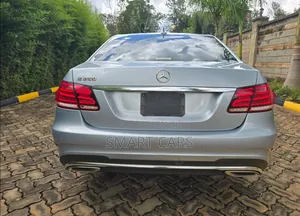 Mercedes-Benz E250 2016 Silver