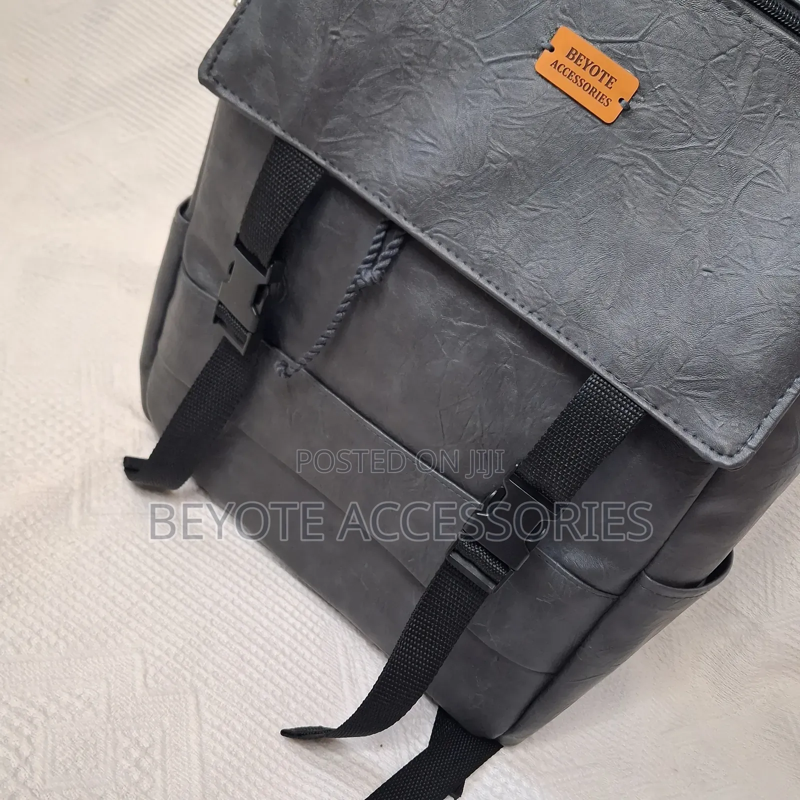 Gray Multipocket Hera Backpack