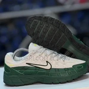 Nike P 6000 Vast Grey Fir
Sneakers