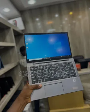 New Laptop HP ZBook Firefly 14 G7 16GB Intel Core i7 SSD 256GB