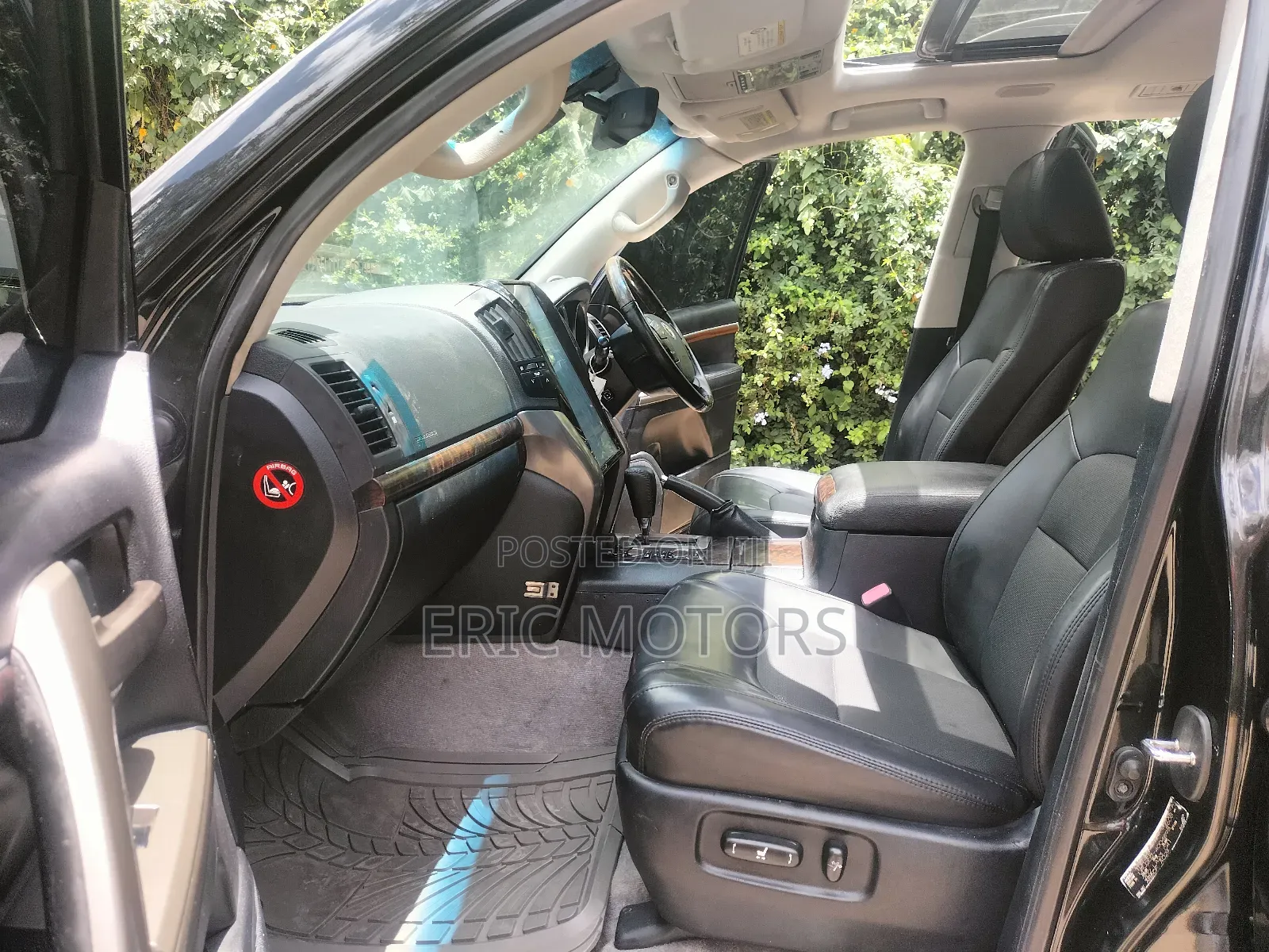 Toyota Land Cruiser 2011 Black