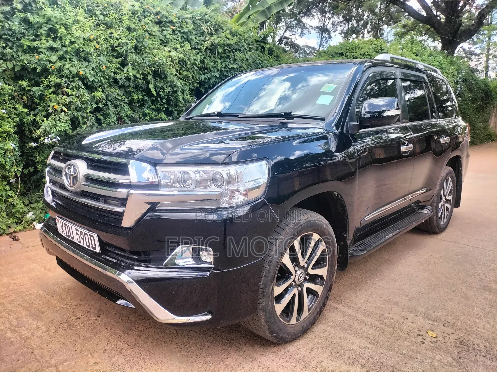 Toyota Land Cruiser 2011 Black