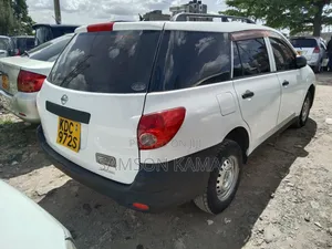 Nissan Advan 2014 White