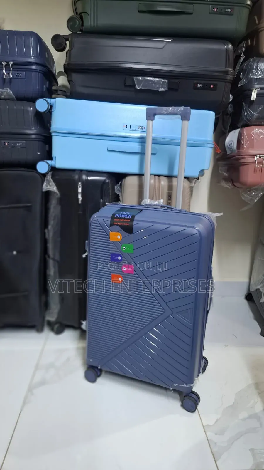 Big Size Medium Suitcase (Size 30)
