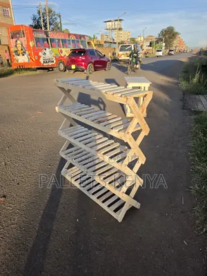 Shoe Rack- Durable Sturdy Craft Pallet Shoe Organizer. 21,4