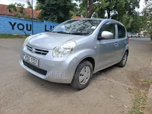 Toyota Passo 1.0 FWD 2013 Silver