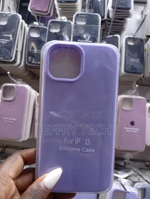 Lilac Silicone Case for the Apple iPhone 15.