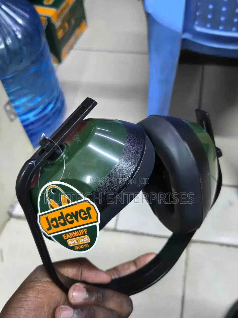 Earmuff/ Ear Noice Resistance