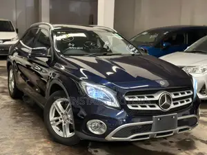Mercedes-Benz GLA 250 2019 Blue