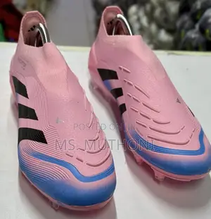 Born for Goals Pack Laceless Adidas Predator Soccer Boots