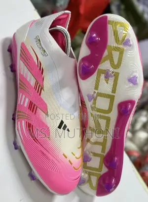 Firm Ground Laceless a . Predator Soccer Boots Size 40-45