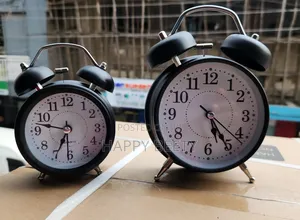 *Vintage Alarm Clock Classic Retro Twin Bell Design