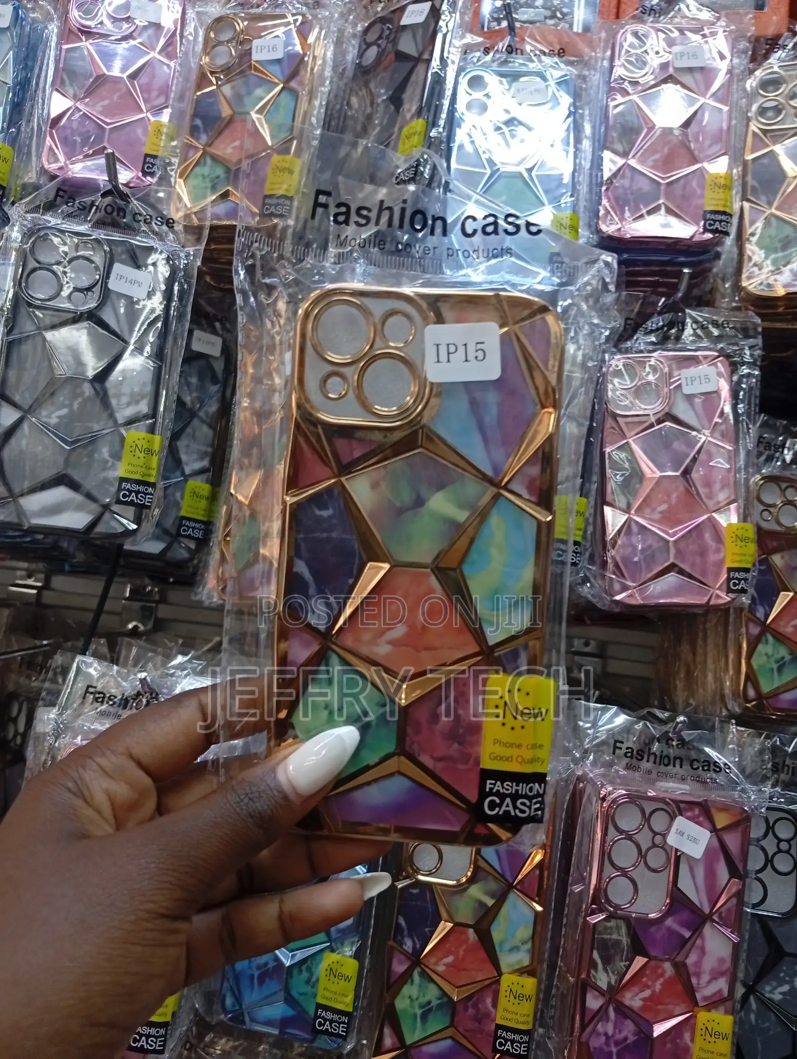 Geometric Diamond Pattern Case, Suitable for Various iPhone Models.