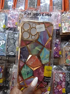 Erit Marble Design Diamond Look Glitter Case for iPhone 14 Pro Max.