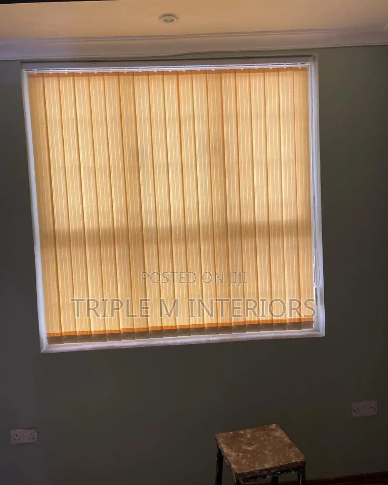 Durable Moisture -Resistant Vertical Blinds for Busy Offices