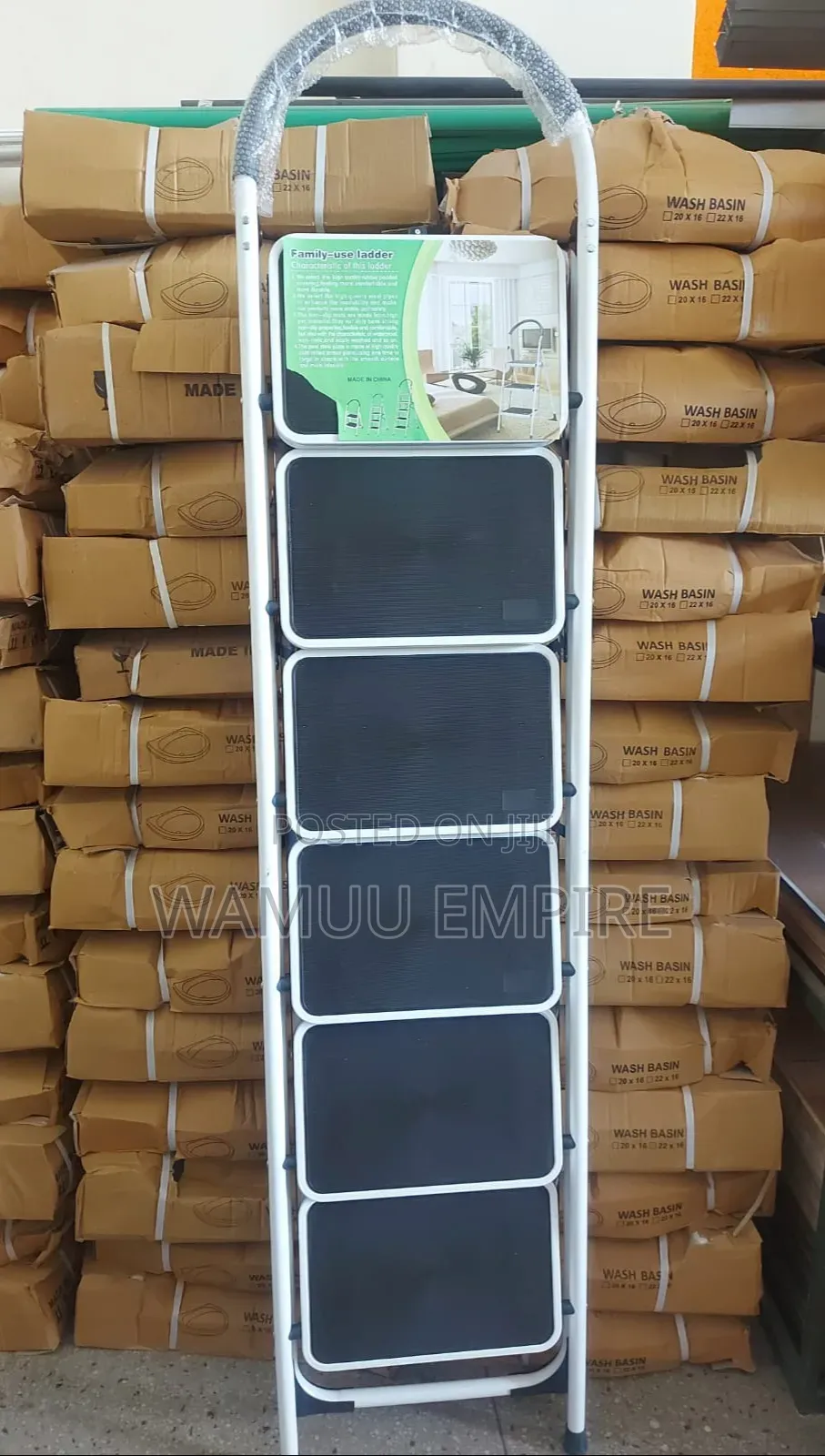 6-Step Folding Step Ladder,