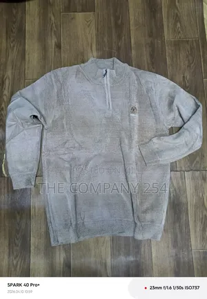 Quality Casual All Weather Fleech Unisex Quarter Zip Sweater