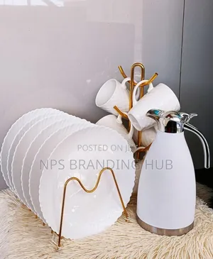 13 PCS Dinner Sets
 1 Flask
6 Plates
6 Cups
PHN