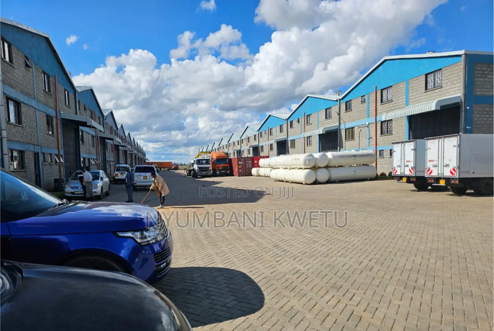 Warehouse for Sale Along Eastern Bypass