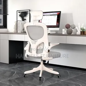Ergonomic Office Chair With Adaptive Backrest