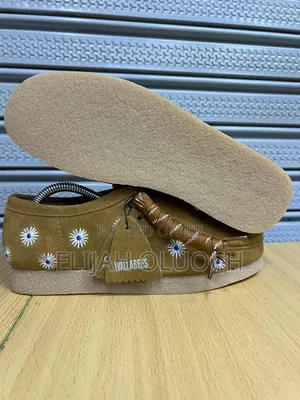 Clarks Originals Wallabee Dark Olive Floral"Emboidery" Size 39-45