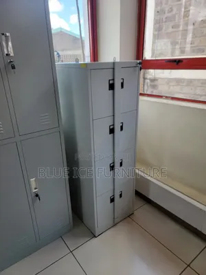 4 Drawer Office Cabinet With Lockable Bar