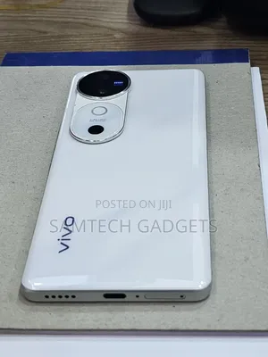 Vivo V40 5G 256 GB White