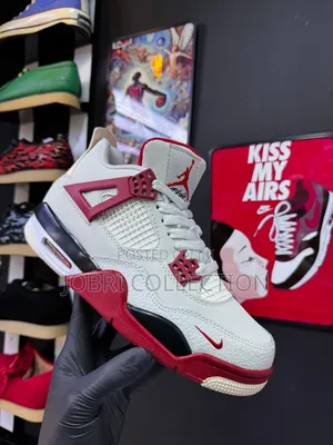 Nike Jordan 4 Retro ‘Cinnabar’ Sneakers