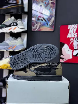Nike Jordan 1 Low Travis Scott Cactus Jack. Sneakers